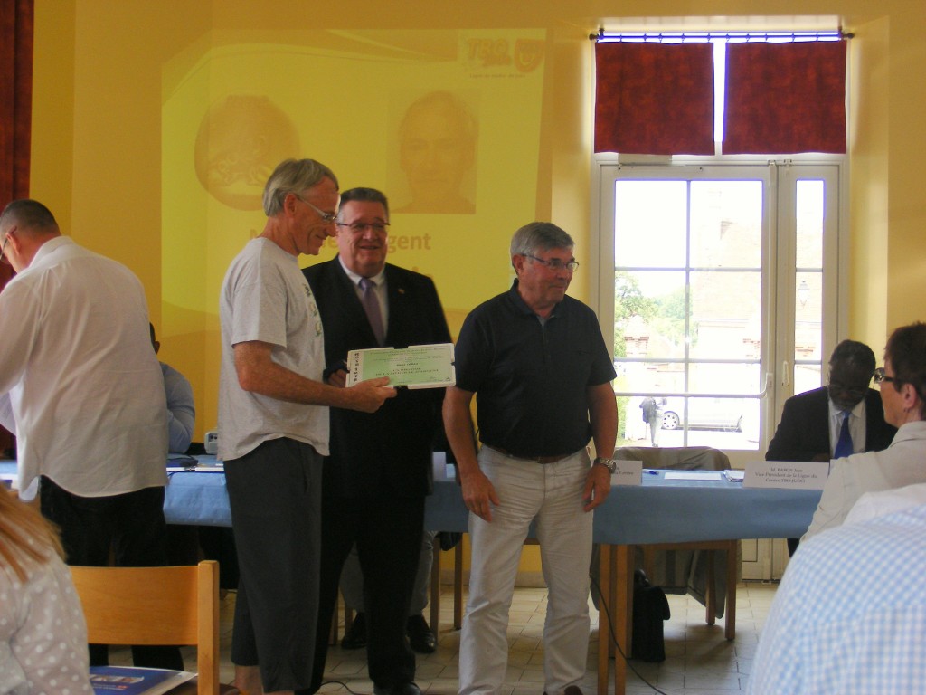 Denis, en présence de Patrice Fautous, Etienne Morin et Jean Papon.